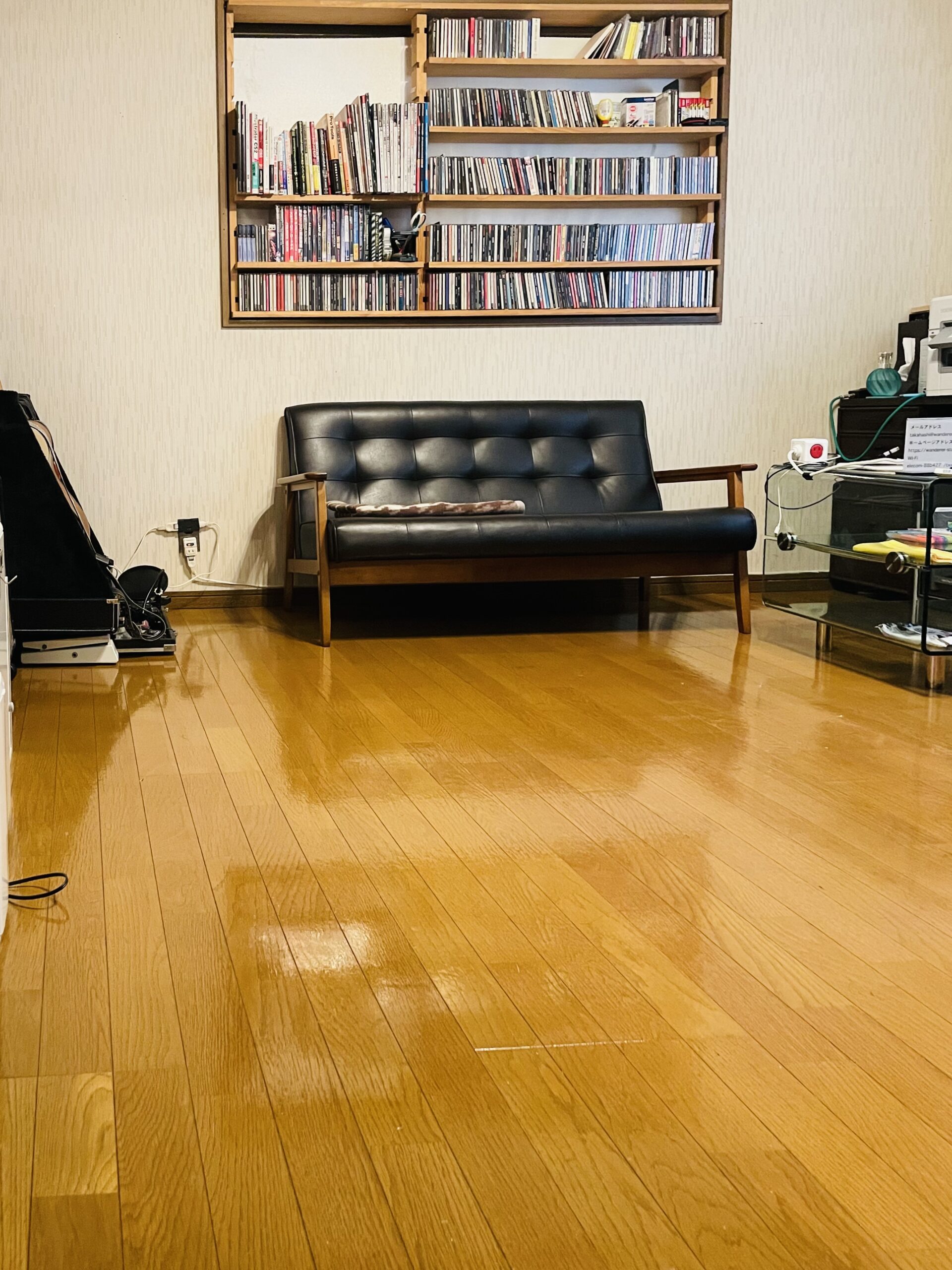 録音スタジオと音楽教室のフローリングのワックスがけ