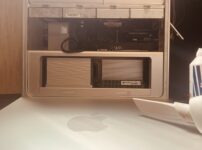 レコーディングスタジオの大掃除で、パソコンの分解掃除から！