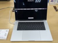 新しいMacを見にエディオンへ